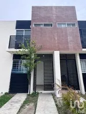 NEX-307445 - Casa en Renta, con 2 recamaras, con 2 baños, con 80 m2 de construcción.