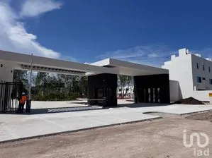 NEX-307447 - Casa en Venta, con 2 recamaras, con 2 baños, con 156 m2 de construcción.