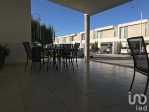 NEX-164077 - Casa en Renta, con 3 recamaras, con 3 baños, con 191 m2 de construcción en Aguaje, CP 78398, San Luis Potosí.