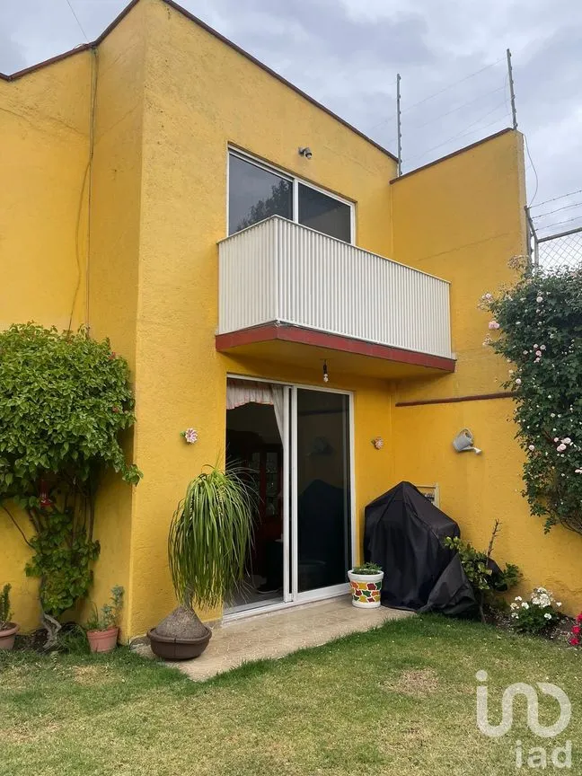 Casa en Venta en Viveros del Valle, Tlalnepantla de Baz, México | NEX-240666 | iad México | Foto 1 de 23