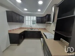 NEX-253117 - Departamento en Venta, con 3 recamaras, con 2 baños, con 92 m2 de construcción.