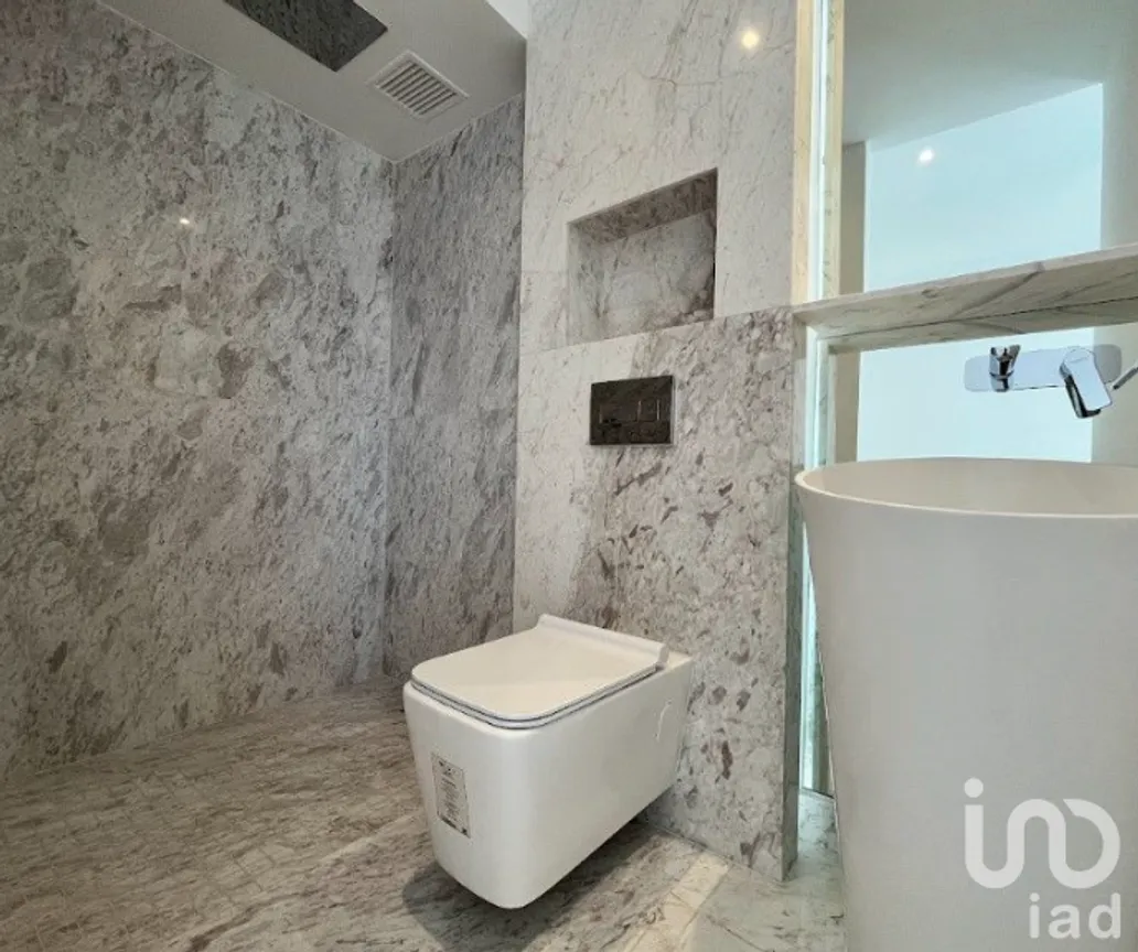Departamento en Venta en Los Alpes, Álvaro Obregón, Ciudad de México | NEX-202747 | iad México | Foto 2 de 9