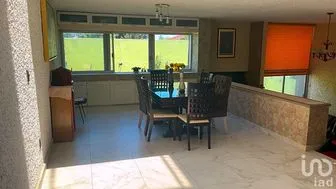 NEX-246203 - Casa en Venta, con 4 recamaras, con 3 baños, con 282 m2 de construcción.