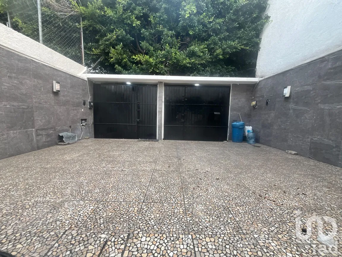 Casa en Venta en Del Carmen, Benito Juárez, Ciudad de México | NEX-307622 | iad México | Foto 2 de 18