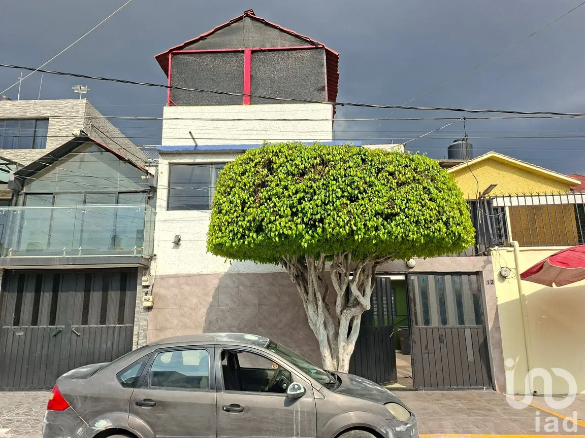 Casa en Venta en Jardines de Cerro Gordo, Ecatepec de Morelos, México | NEX-300225 | iad México | Foto 2 de 40