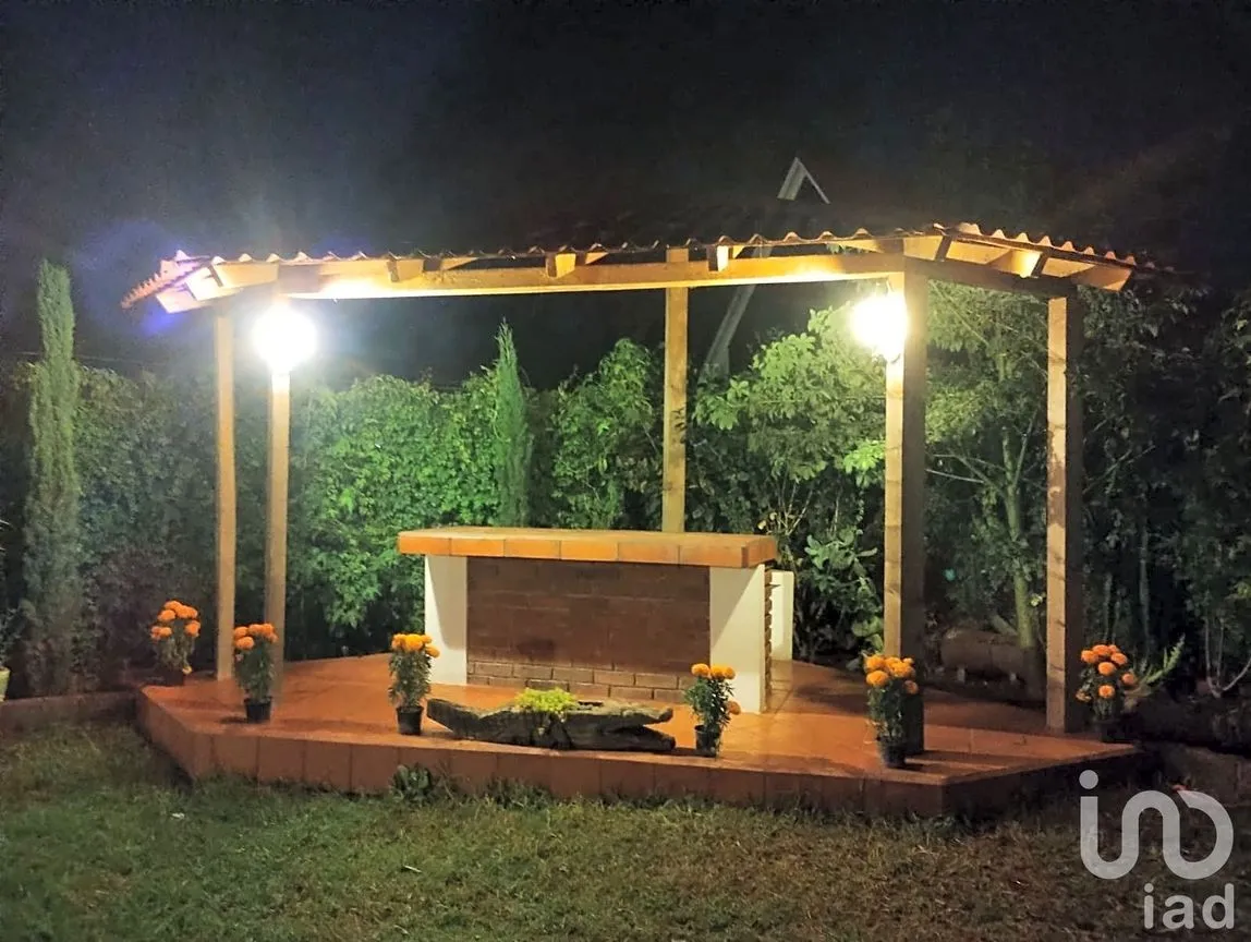 Casa en Venta en La Valenciana, Pátzcuaro, Michoacán de Ocampo | NEX-214011 | iad México | Foto 2 de 12