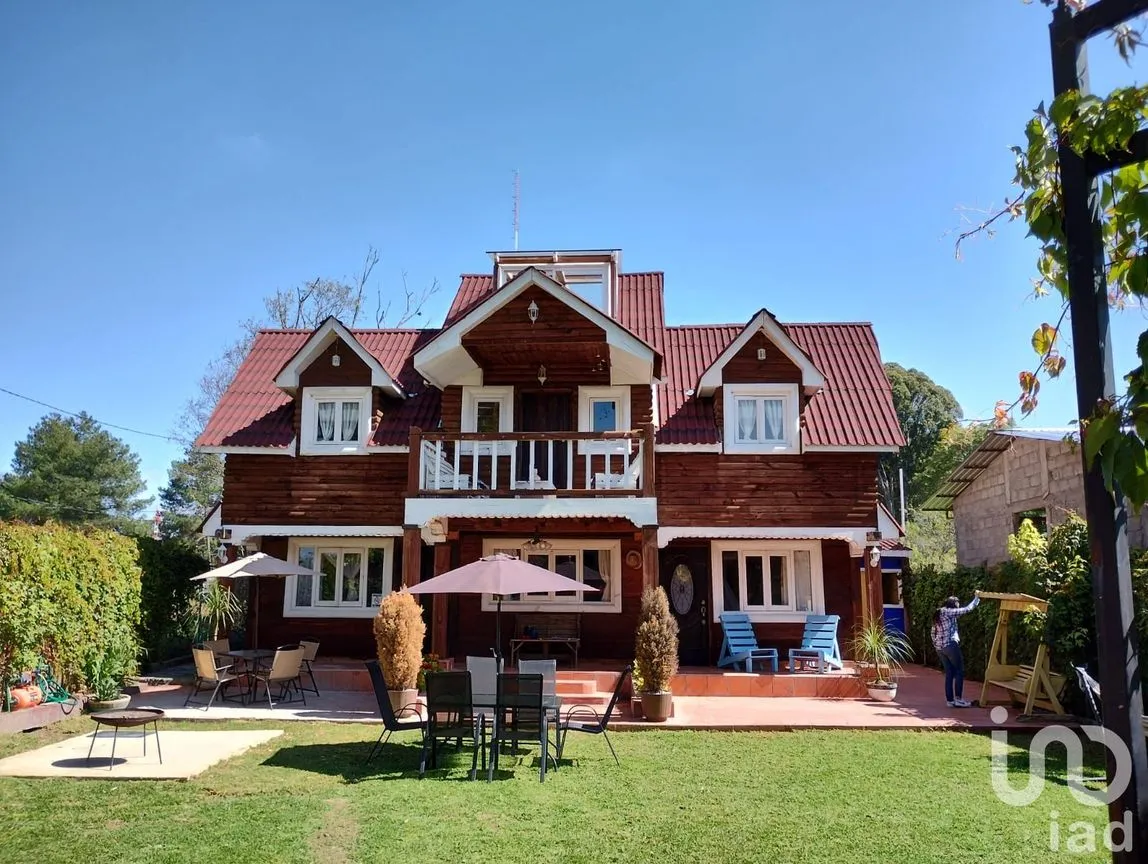 Casa en Venta en La Valenciana, Pátzcuaro, Michoacán de Ocampo | NEX-214011 | iad México | Foto 1 de 12