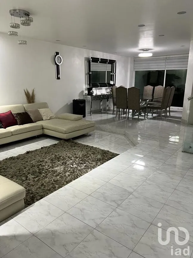 Casa en Venta en Presidentes Ejidales 2a Sección, Coyoacán, Ciudad de México | NEX-249891 | iad México | Foto 2 de 13