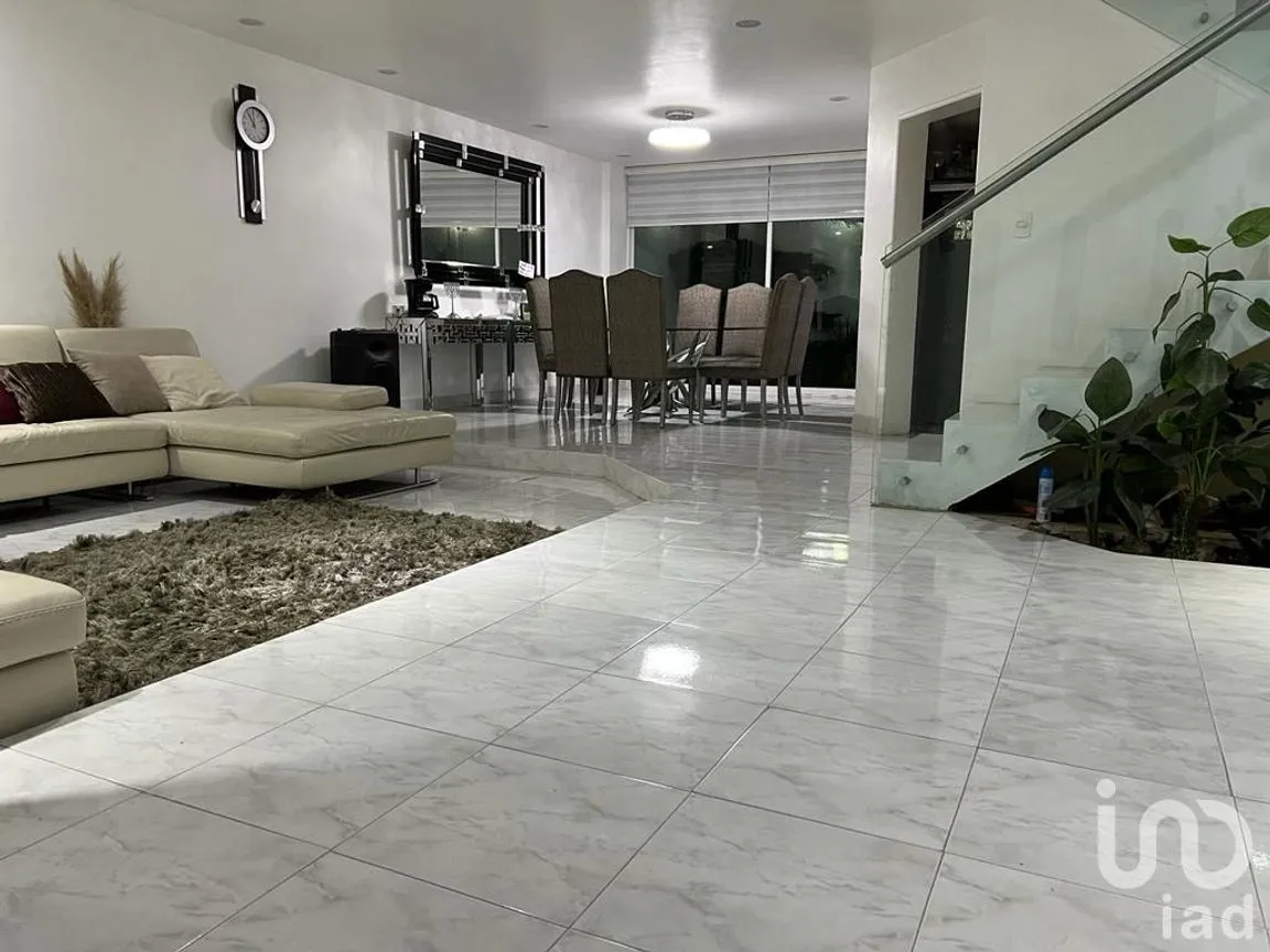 Casa en Venta en Presidentes Ejidales 2a Sección, Coyoacán, Ciudad de México | NEX-249891 | iad México | Foto 1 de 13