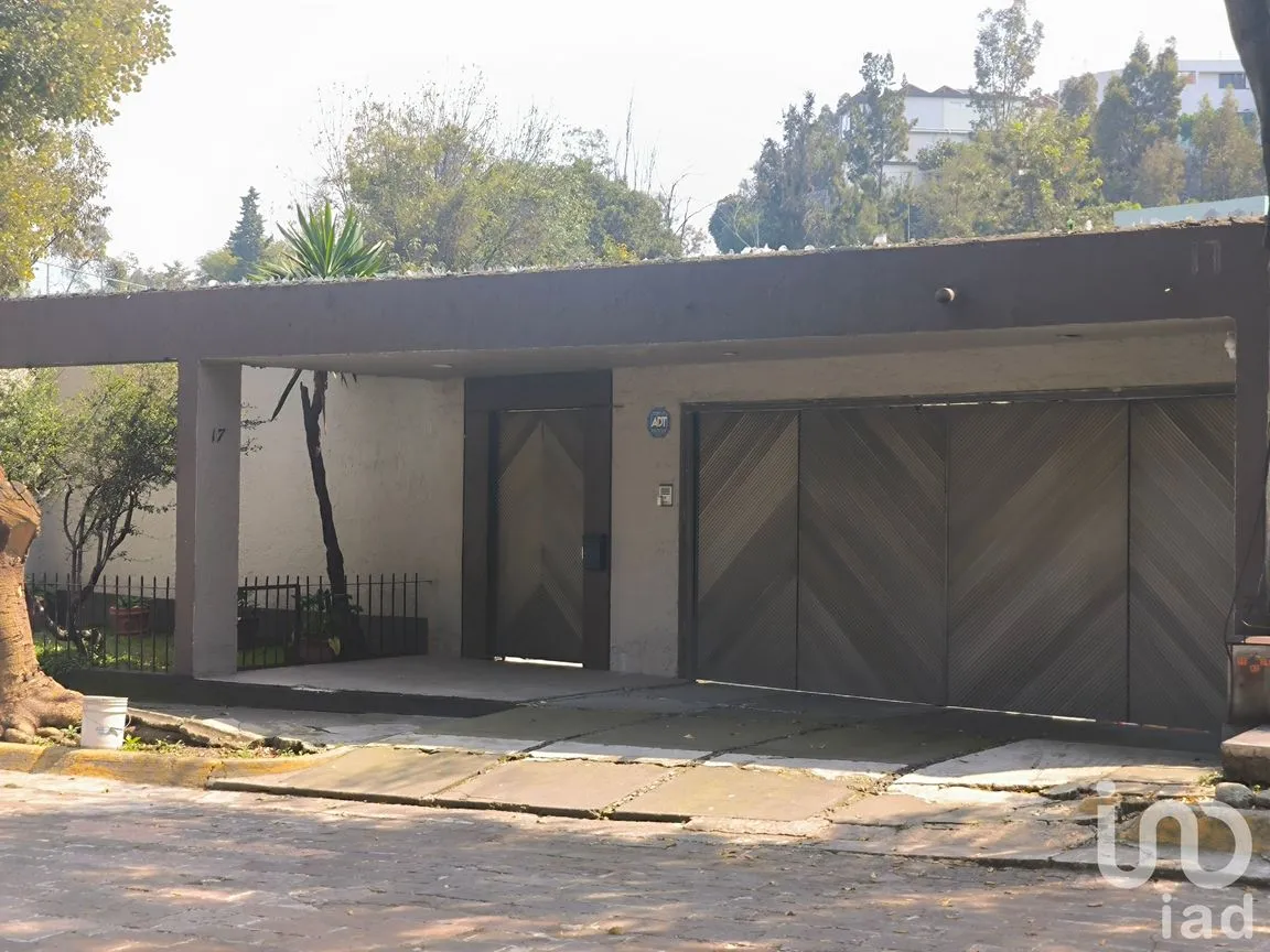 Casa en Venta en Lomas Hipódromo, Naucalpan de Juárez, México | NEX-237338 | iad México | Foto 1 de 21