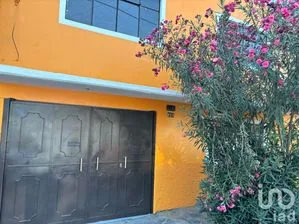 NEX-196953 - Casa en Venta, con 4 recamaras, con 4 baños, con 214 m2 de construcción en Las Águilas, CP 57900, México.