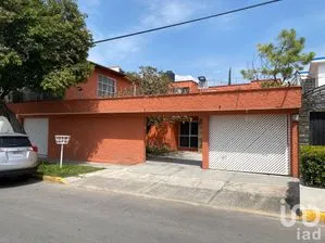NEX-235622 - Casa en Venta, con 4 recamaras, con 4 baños, con 379 m2 de construcción en Ojo de Agua, CP 55770, México.