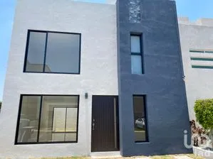 NEX-287421 - Casa en Venta, con 3 recamaras, con 2 baños, con 219 m2 de construcción en Fuentes de San José, CP 50210, México.