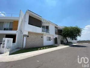 NEX-186473 - Casa en Venta, con 5 recamaras, con 5 baños, con 563 m2 de construcción en El Condado, CP 76922, Querétaro.