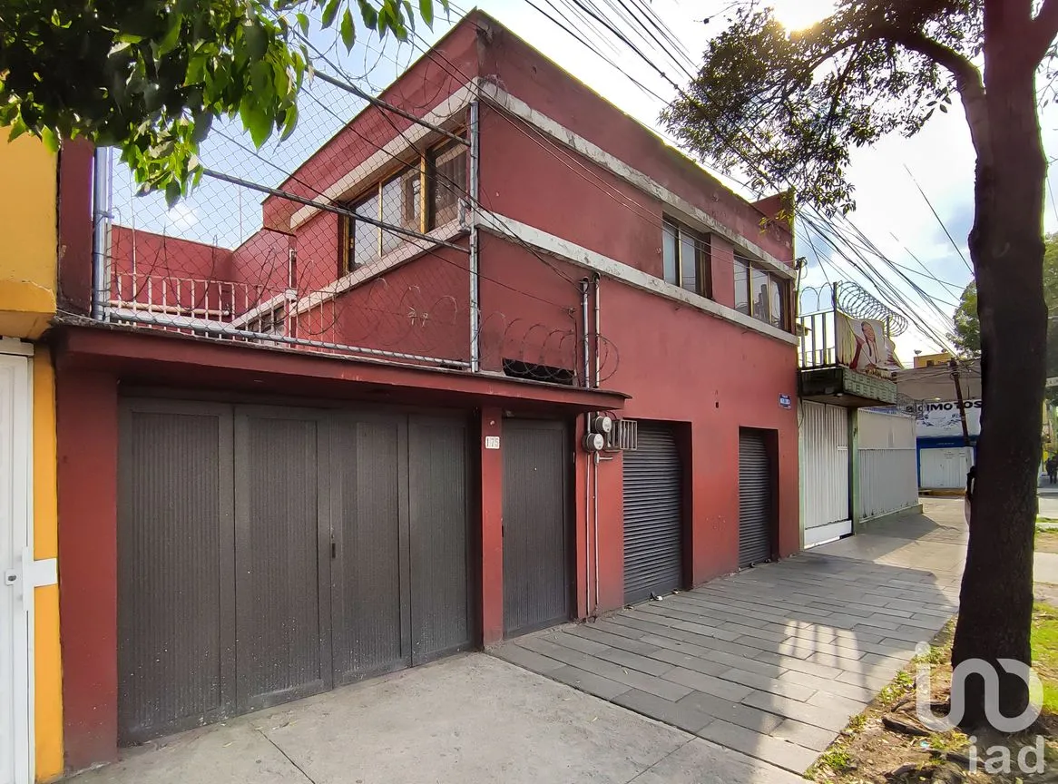 Casa en Venta en Aviación Civil, Venustiano Carranza, Ciudad de México | NEX-212893 | iad México | Foto 1 de 28