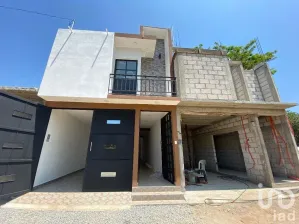 NEX-169836 - Casa en Venta, con 3 recamaras, con 2 baños, con 95 m2 de construcción en Ampliación Covadonga, CP 29160, Chiapas.