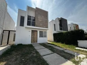 NEX-243300 - Casa en Renta, con 2 recamaras, con 1 baño, con 90 m2 de construcción en Bosques de San Juan, CP 76803, Querétaro.