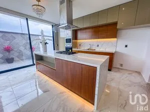 NEX-257889 - Casa en Venta, con 4 recamaras, con 4 baños, con 311 m2 de construcción en Sabino Chico, CP 76826, Querétaro.