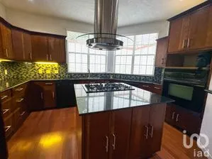 NEX-263559 - Casa en Venta, con 4 recamaras, con 3 baños, con 260 m2 de construcción en Residencial Claustros del Río, CP 76803, Querétaro.