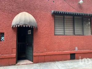 NEX-251743 - Casa en Renta, con 10 recamaras, con 4 baños, con 286 m2 de construcción.