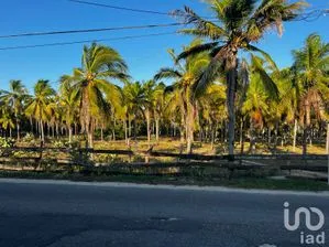 NEX-252448 - Terreno en Venta en Playa Blanca, CP 40888, Guerrero.