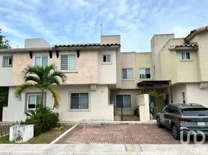 NEX-203941 - Casa en Venta, con 3 recamaras, con 2 baños, con 119 m2 de construcción en Catania Residencial, CP 77536, Quintana Roo.
