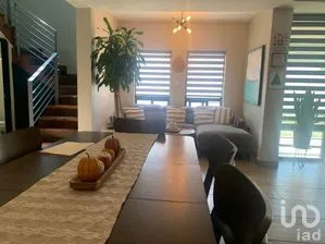 NEX-263650 - Casa en Venta, con 3 recamaras, con 3 baños, con 313 m2 de construcción en Virreyes, CP 32507, Chihuahua.