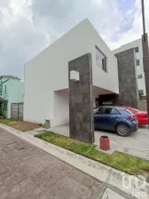 NEX-183845 - Casa en Venta, con 3 recamaras, con 2 baños, con 166 m2 de construcción en La Concepción, CP 52105, México.