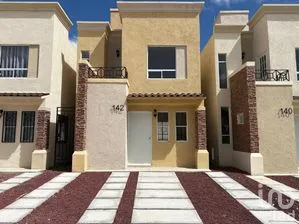 NEX-259294 - Casa en Venta, con 2 recamaras, con 1 baño, con 68 m2 de construcción.