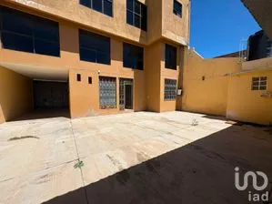 NEX-301923 - Edificio en Venta, con 10 recamaras, con 300 m2 de construcción.