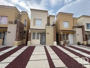 NEX-303516 - Casa en Renta, con 2 recamaras, con 1 baño, con 62 m2 de construcción.