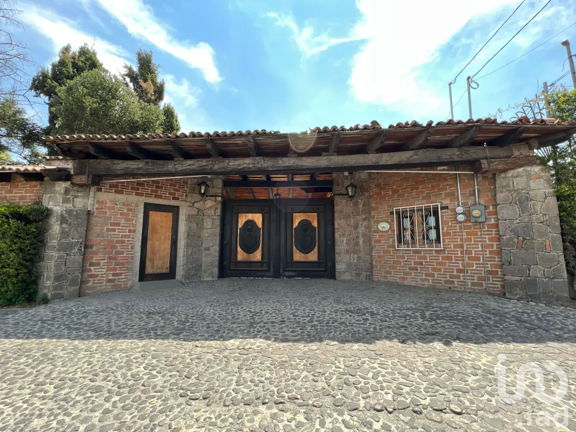 Casa en Venta en Cacalomacán Centro, Toluca, México | NEX-165357 | iad México | Foto 1 de 25