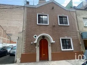 NEX-205108 - Casa en Venta, con 3 recamaras, con 2 baños, con 131 m2 de construcción en Doctores, CP 06720, Ciudad de México.