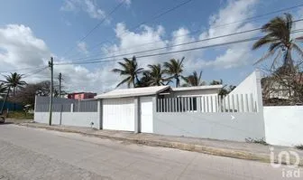 NEX-246338 - Casa en Venta, con 3 recamaras, con 2 baños, con 120 m2 de construcción en Antón Lizardo, CP 95269, Veracruz de Ignacio de la Llave.
