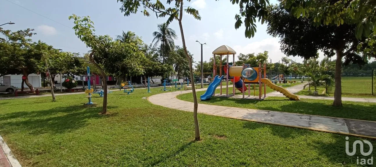 Casa en Venta en Flores Del Valle, Veracruz, Veracruz de Ignacio de la Llave | NEX-265476 | iad México | Foto 25 de 27
