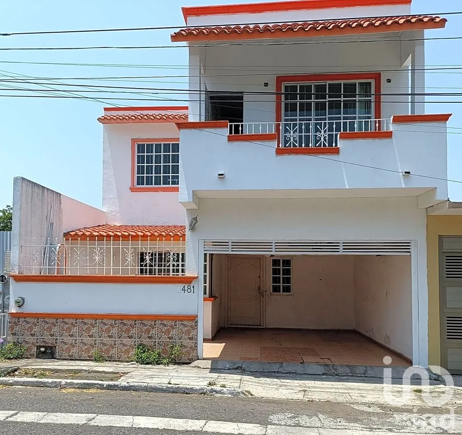 Casa en Venta en Floresta 80, Veracruz, Veracruz de Ignacio de la Llave | NEX-295836 | iad México | Foto 3 de 48