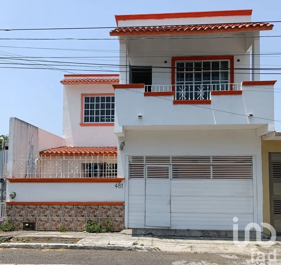 Casa en Venta en Floresta 80, Veracruz, Veracruz de Ignacio de la Llave | NEX-295836 | iad México | Foto 1 de 48