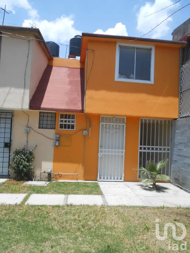 Casa en Venta en Galaxias de San Lorenzo, Toluca, México | NEX-175929 | iad México | Foto 1 de 24