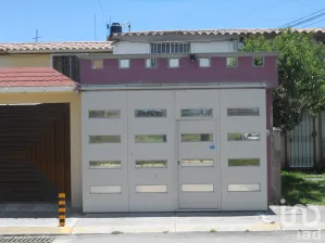 NEX-176823 - Casa en Venta, con 3 recamaras, con 1 baño, con 61 m2 de construcción en Geovillas de San Mateo, CP 50227, México.