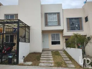 NEX-193944 - Casa en Venta, con 3 recamaras, con 2 baños, con 78 m2 de construcción en Bosques del Nevado, CP 51370, México.