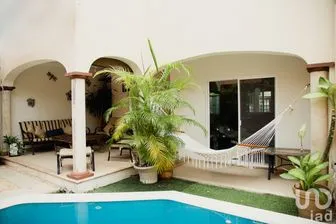 NEX-176092 - Casa en Renta, con 3 recamaras, con 3 baños, con 260 m2 de construcción en Supermanzana 38, CP 77507, Quintana Roo.