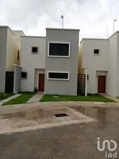 NEX-185196 - Casa en Venta, con 3 recamaras, con 2 baños, con 144 m2 de construcción.