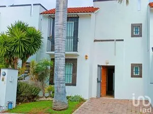 NEX-178654 - Casa en Venta, con 3 recamaras, con 2 baños, con 128 m2 de construcción en Villas de Bernalejo, CP 36833, Guanajuato.