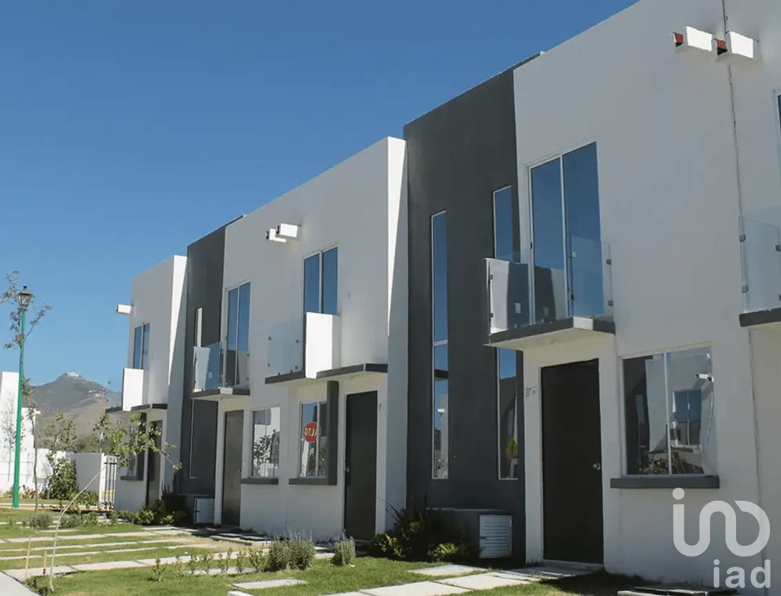 Casa en Venta en Villas de Guadalupe, Silao de la Victoria, Guanajuato | NEX-193725 | iad México | Foto 4 de 14
