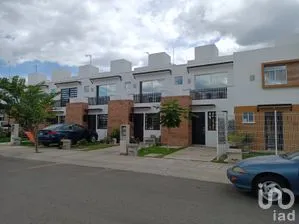 NEX-252909 - Casa en Venta, con 3 recamaras, con 2 baños, con 75 m2 de construcción.