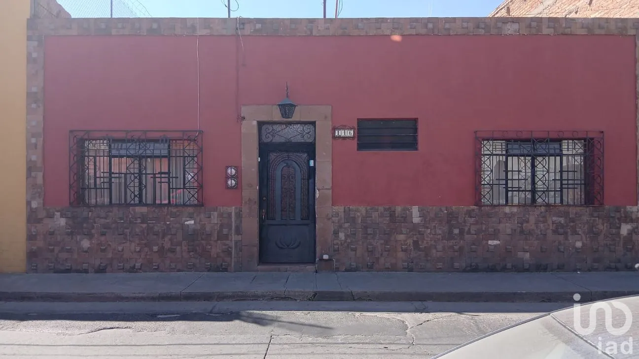 Casa en Venta en Irapuato Centro, Irapuato, Guanajuato | NEX-283532 | iad México | Foto 2 de 17