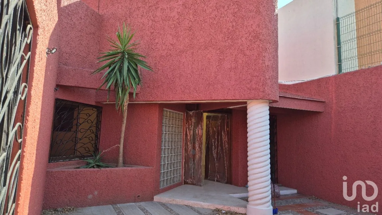 Casa en Renta en Residencial Campestre, Irapuato, Guanajuato | NEX-287071 | iad México | Foto 1 de 37