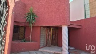 NEX-287071 - Casa en Renta, con 2 recamaras, con 2 baños, con 146 m2 de construcción en Residencial Campestre, CP 36698, Guanajuato.