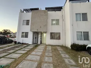 NEX-294812 - Casa en Venta, con 3 recamaras, con 3 baños, con 116 m2 de construcción.