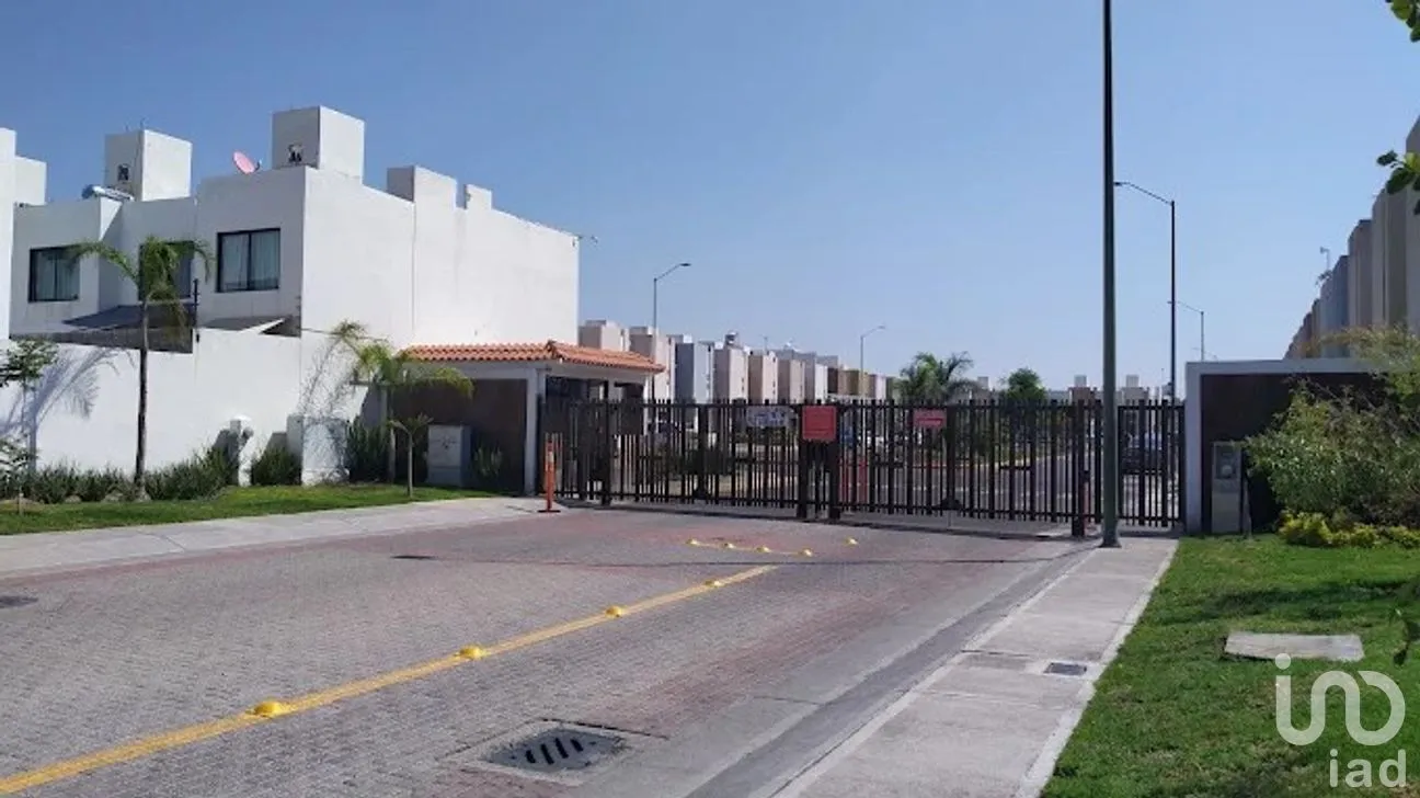 Casa en Venta en Residencial Horizontes, Irapuato, Guanajuato | NEX-303993 | iad México | Foto 3 de 15